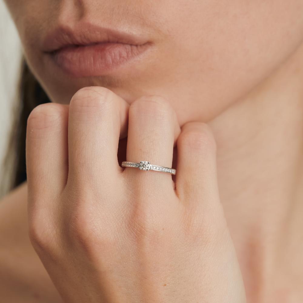 Bague solitaire Or blanc 18K Diamant blanc, 0.20 ct, brillant, w-si Ø3 mm